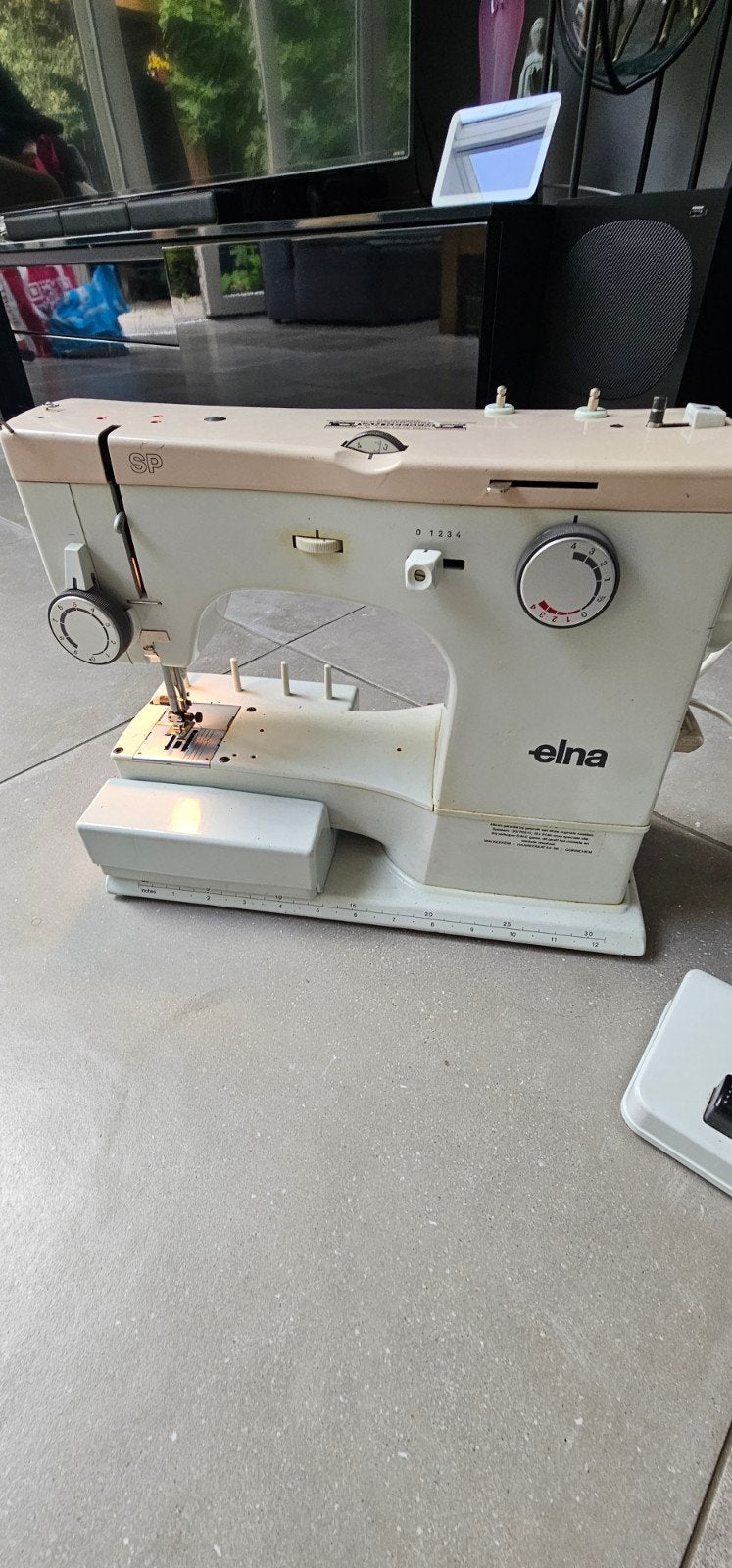 Elna SP naaimachine met accessoires en koffer, Ophalen of Verzenden, Gebruikt, Naaimachine, Overige merken