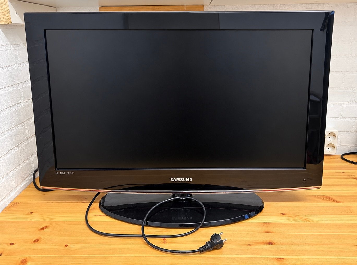 Samsung 32 inch TV LE32B450 – HDMI / Scart / VGA – met voet, Audio, Tv en Foto, Ophalen, Zo goed als nieuw, 50 Hz, Samsung