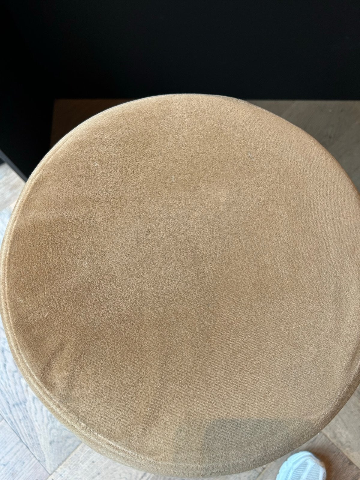 Barkrukken, set van 3 gouden met beige velours zitting, Ophalen, 60 tot 90 cm, Zo goed als nieuw, Metaal
