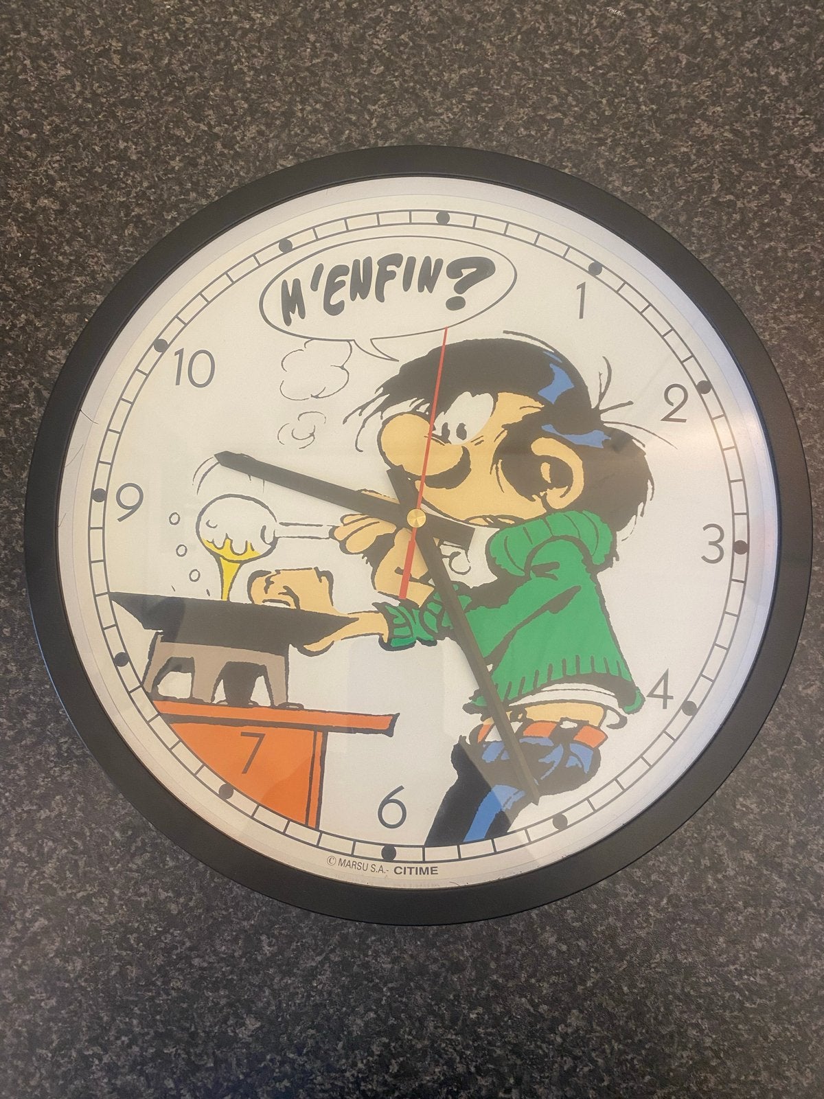 Gaston Lagaffe wandklok - M'enfin? 90er jaren., Analoog, Werkt op batterijen, Ophalen of Verzenden, Retro