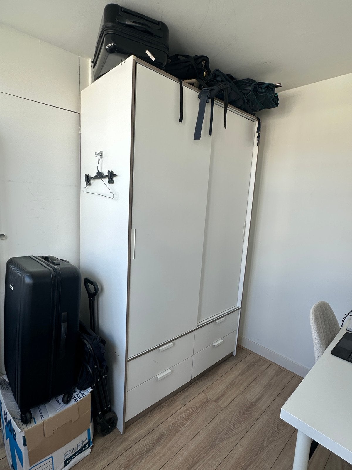 IKEA Trysil kast met schuifdeuren en lades, 200 x 120 cm, Ophalen, 100 tot 150 cm, 150 tot 200 cm, Overige houtsoorten