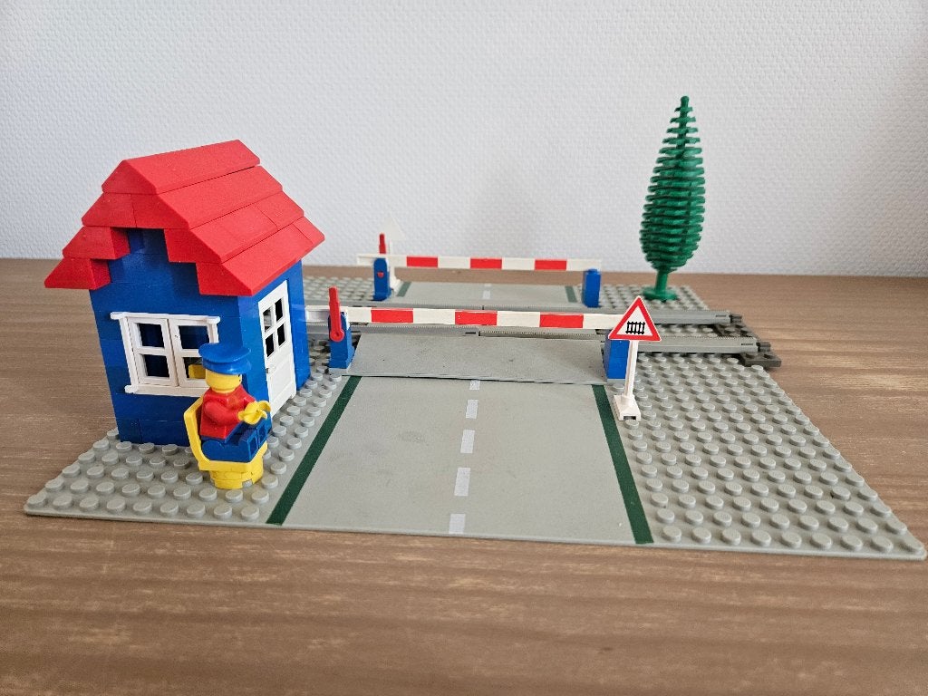 Lego nr. 7834 - Level Crossing Manual - Spoorwegovergang., City, Lego, Ophalen of Verzenden, Complete set