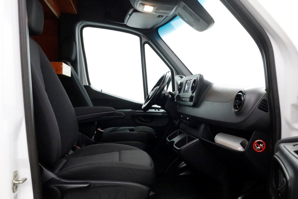 Mercedes-Benz Sprinter 516 CDI 163pk 7G Automaat L2H2 Camera, Auto's, Bestelauto's, Achterwielaandrijving, Gebruikt, Euro 6, 4 cilinders
