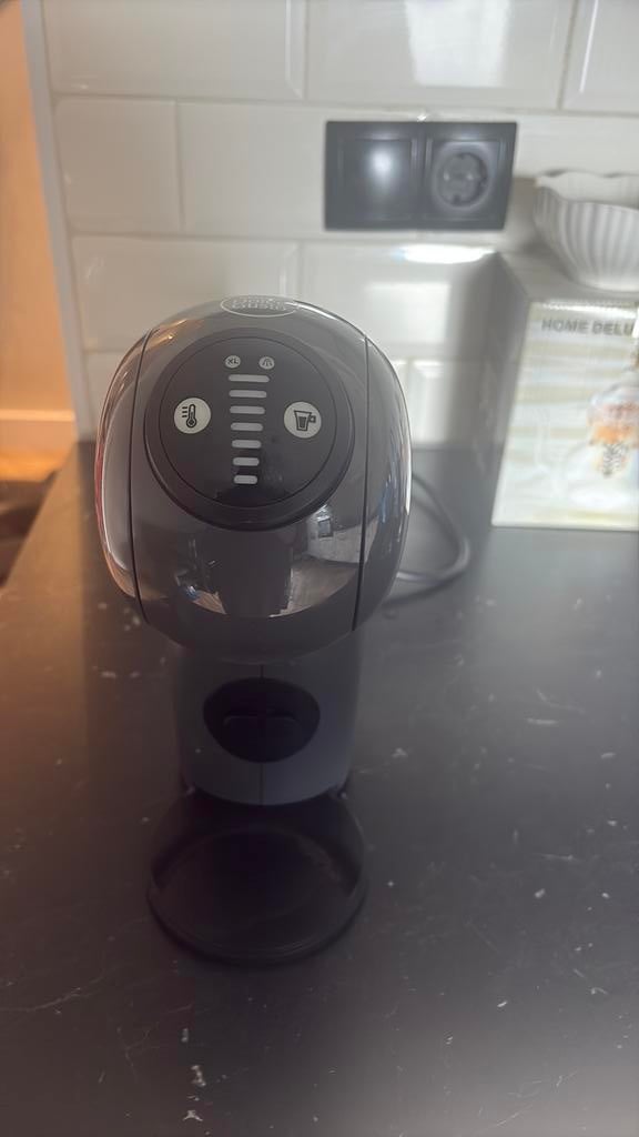 Dolce gusto, Ophalen of Verzenden, Zo goed als nieuw, Koffiemachine