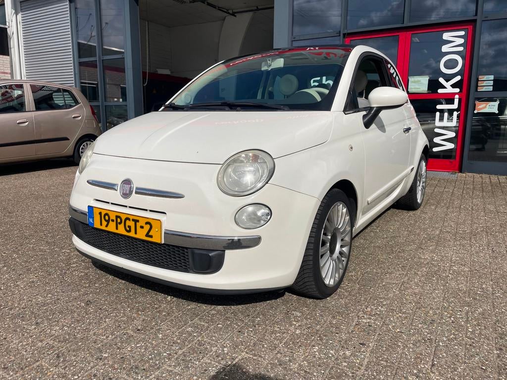 Fiat 500 0.9 TwinAir Lounge pano navi, Auto's, Voorwielaandrijving, Euro 5, 86 pk, Gebruikt