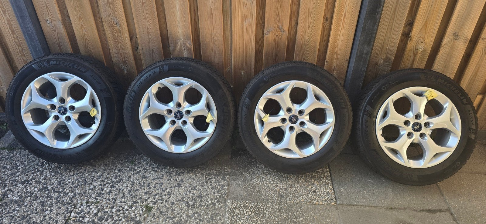Ford winterbanden Michelin, Ophalen, Ford