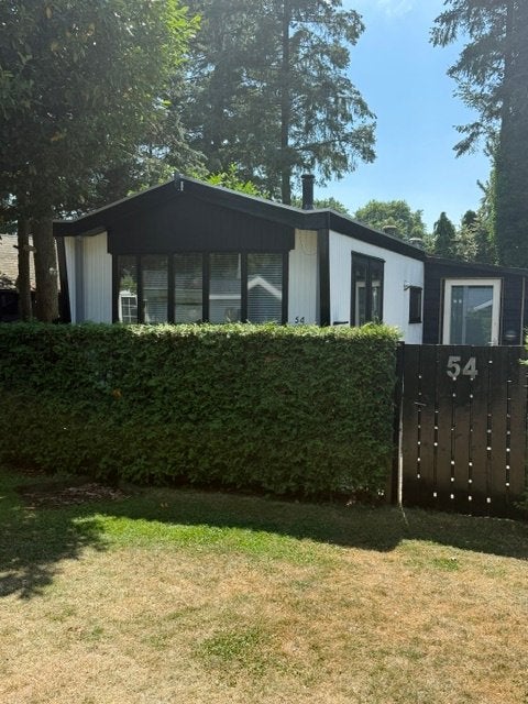 Stacaravan met ruime vaste jaarplaats (2 slaapkamers), Tot en met 6