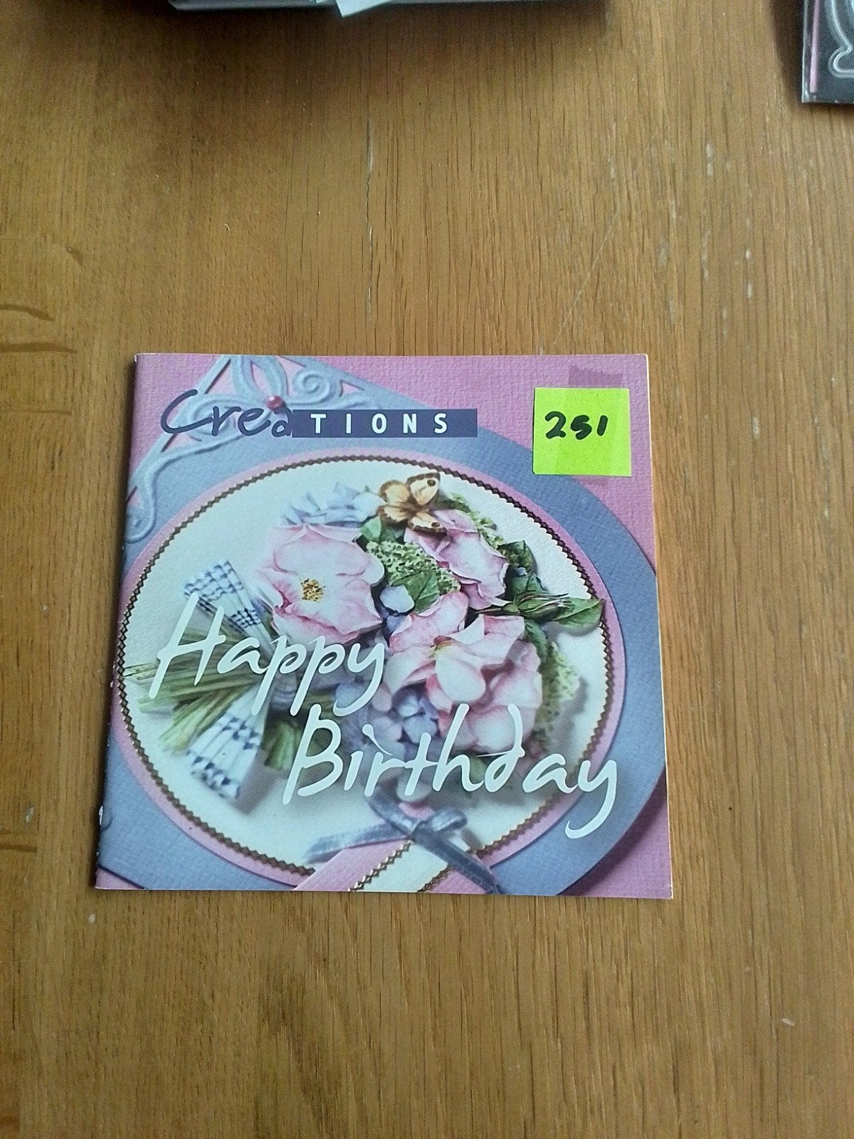 251 Creations knutsel boekje Happy Birthday, Ophalen of Verzenden, Zo goed als nieuw, Overige thema's, Overige typen