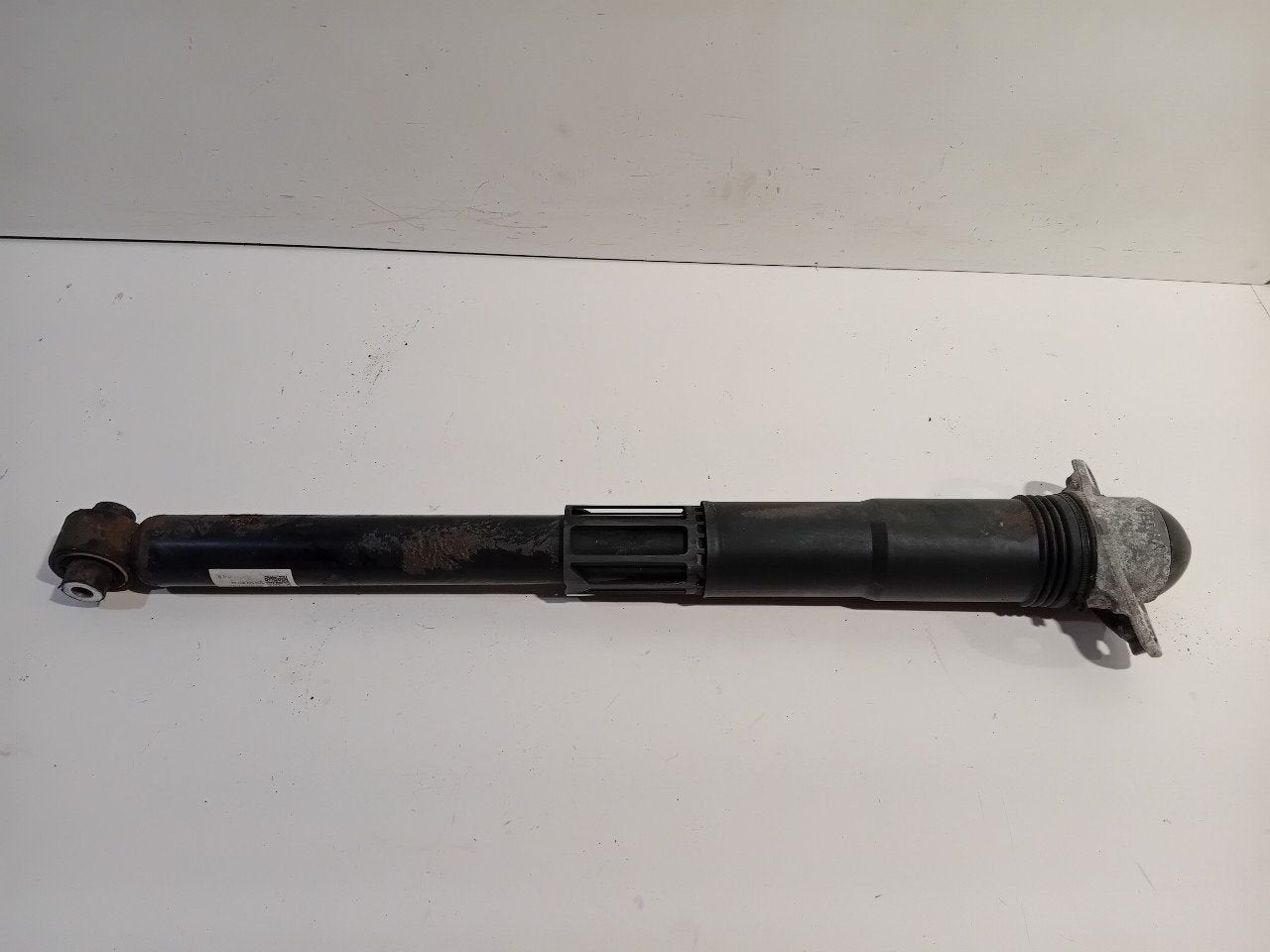 Schokbreker rechts achter Volkswagen Touran, Onderdelen@venauto.nl, Van der Ven Autorecycling B.V., Gebruikt, Ettenseweg 76, 4706 PB Roosendaal, The Netherlands