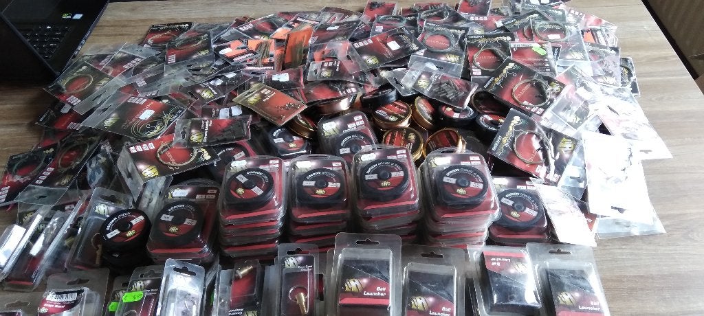 Partij karper,spullen,materiaal,onderlijn,end tackle, Watersport en Boten, Hengelsport | Karpervissen, Ophalen of Verzenden, Nieuw