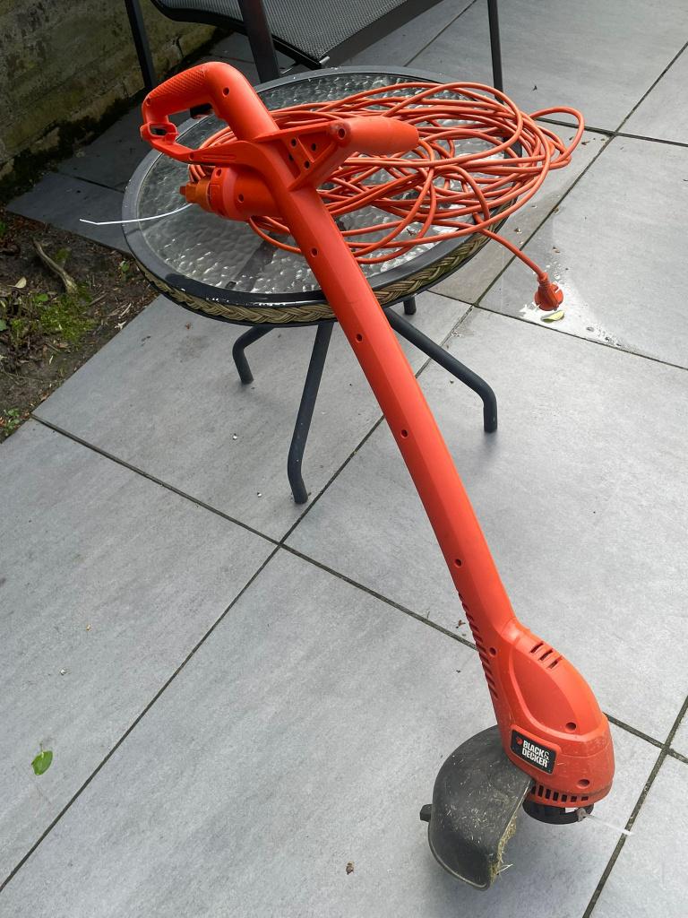 BLACK+DECKER elektrische trimmer, Ophalen, Gebruikt, Black & Decker, 10 tot 30 cm