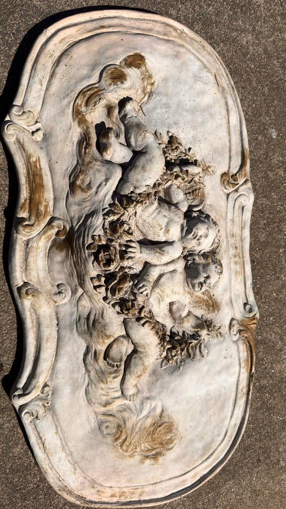 Betonnen plaat met engeltjes, Huis en Inrichting, Woonaccessoires | Wanddecoraties, Ophalen, Wandsculptuur, Gebruikt, Wit