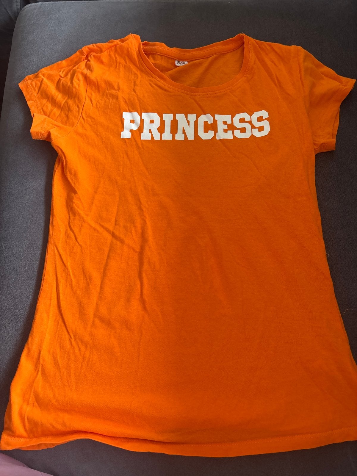 Oranje T-shirt "Princess" - Valt klein (maat 134-140), Ophalen, Gebruikt, Meisje, Shirt of Longsleeve