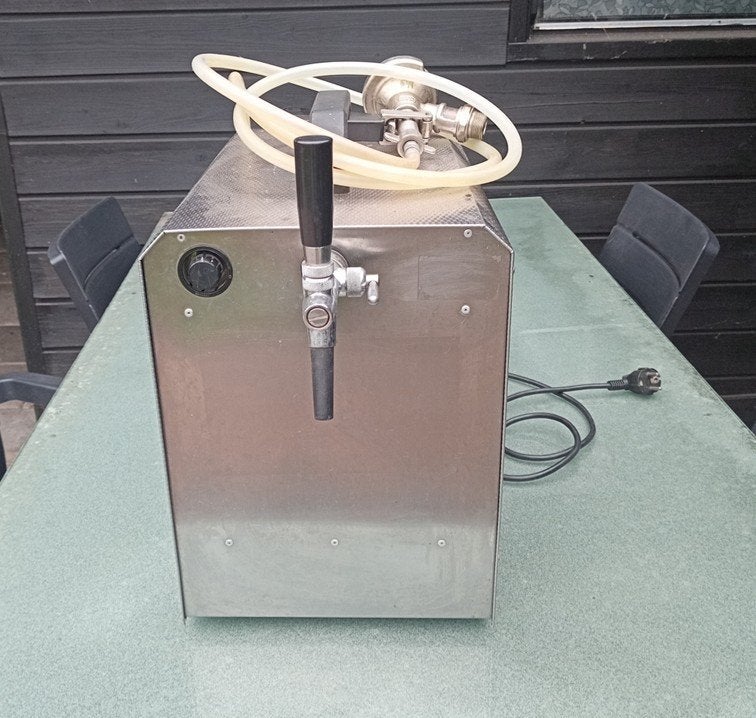 Biertap  tafeltap met lekbak voor fusten - droogkoeler., Ophalen, Zo goed als nieuw, Overige merken