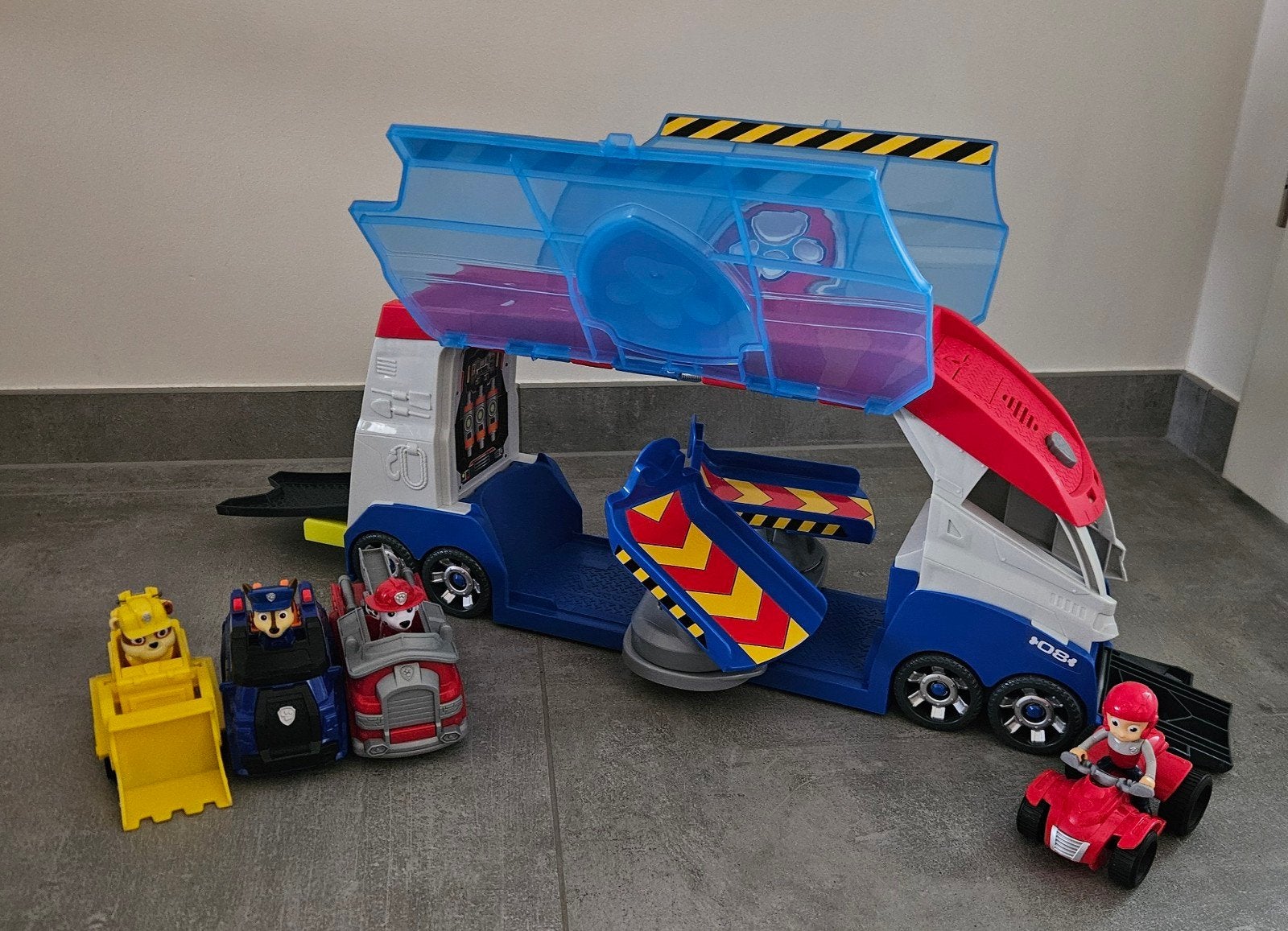 Paw Patrol vrachtwagen met voertuigen, Ophalen of Verzenden, Zo goed als nieuw