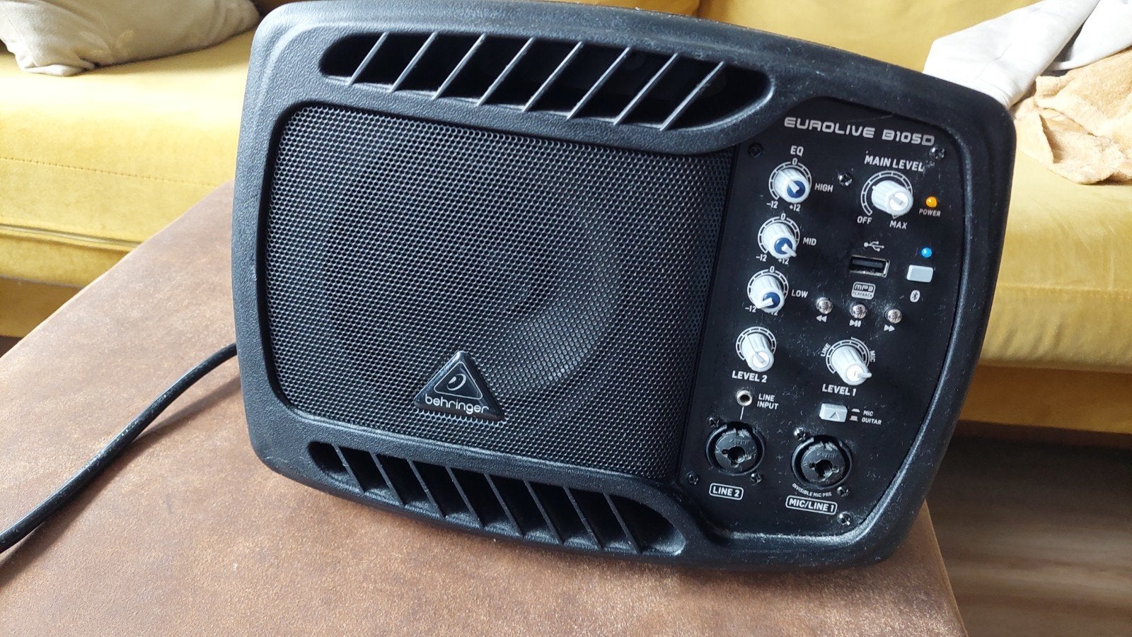 Behringer Eurolive B105D bluetooth zang speaker monitor mixe, Ophalen of Verzenden, Overige typen, Overige merken