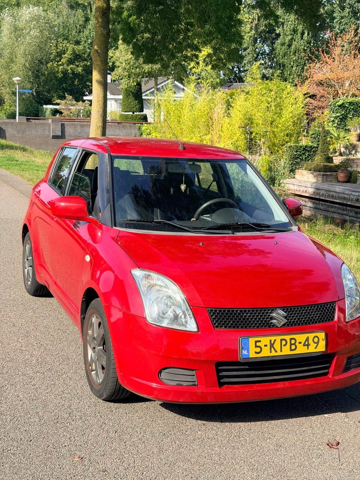 Foto 4 van Suzuki Swift 1.3 5D Airco – APK 03-2027