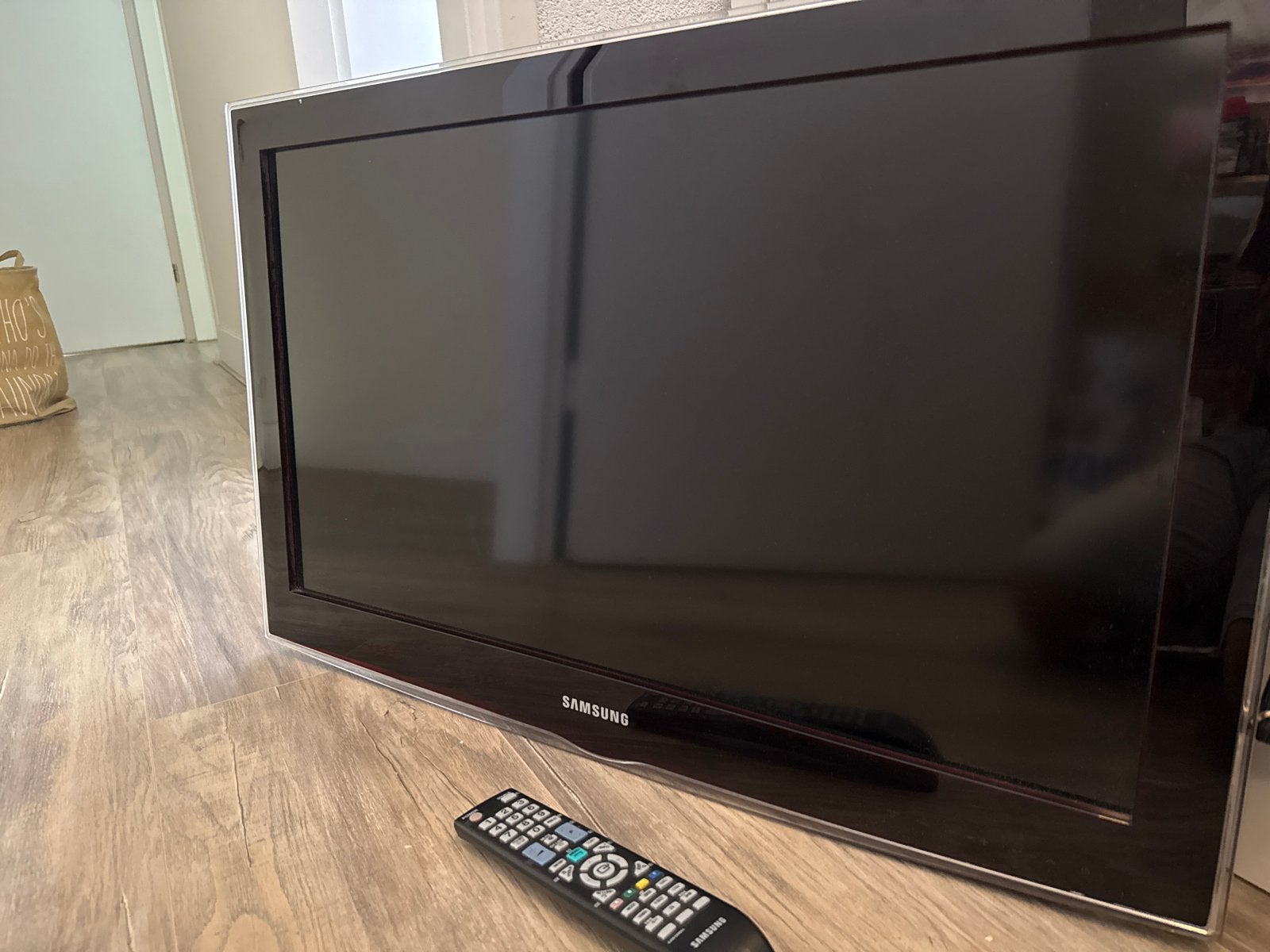 Samsung LCD TV met afstandsbediening, Ophalen, Gebruikt, 50 Hz, 80 tot 100 cm