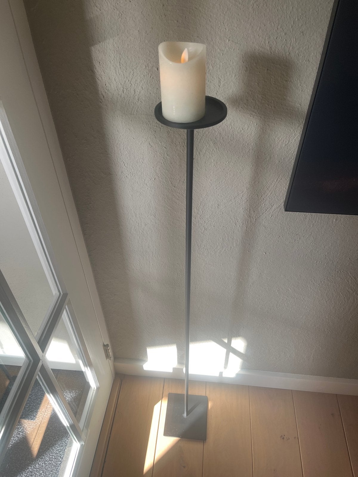 Stijlvolle zwarte metalen kandelaar, Zwart, 120 cm, Ophalen of Verzenden, Zo goed als nieuw