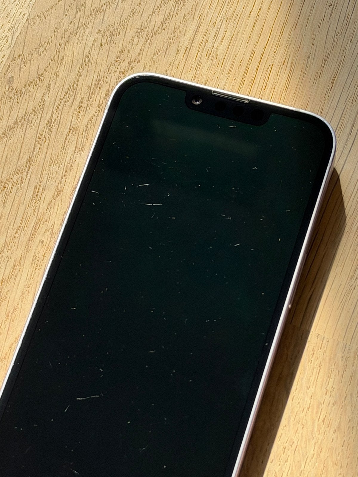 Foto 4 van Iphone 14 lila