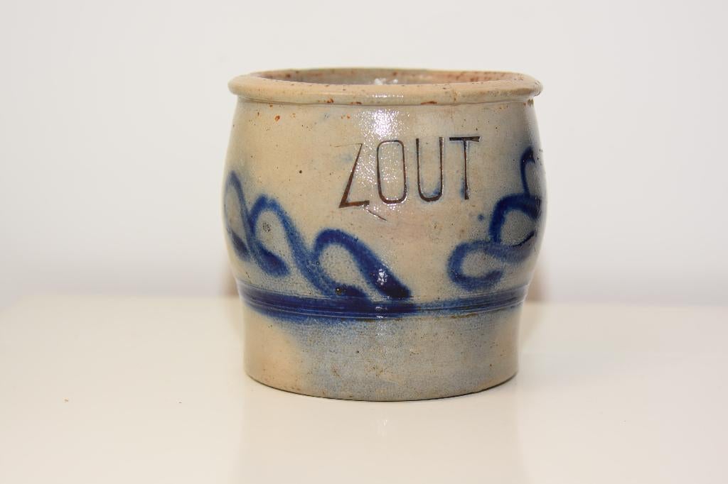 Steengoed zoutpot, Antiek en Kunst, Antiek | Keramiek en Aardewerk, Ophalen of Verzenden