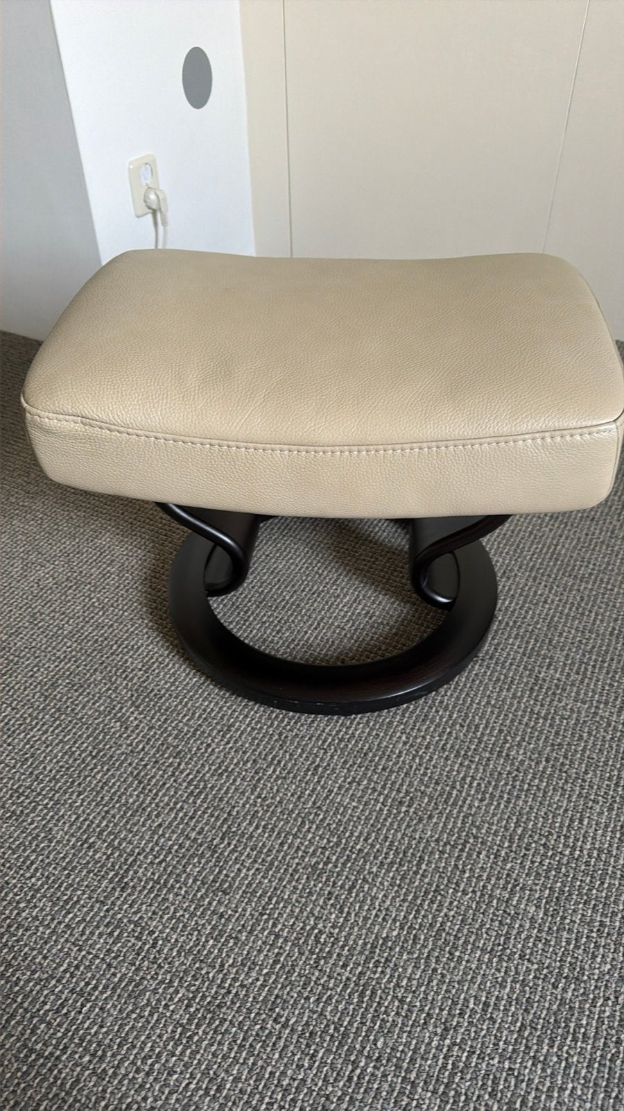 Voetenbankje/Poef - Crème Leer met Houten Onderstel, Ophalen, Gebruikt, Rechthoekig, 50 tot 75 cm