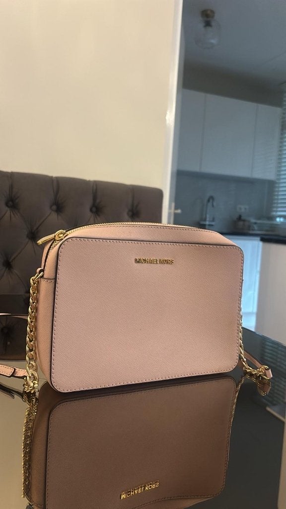 Michael  Kors dames tas, Ophalen of Verzenden, Zo goed als nieuw, Roze, Schoudertasje
