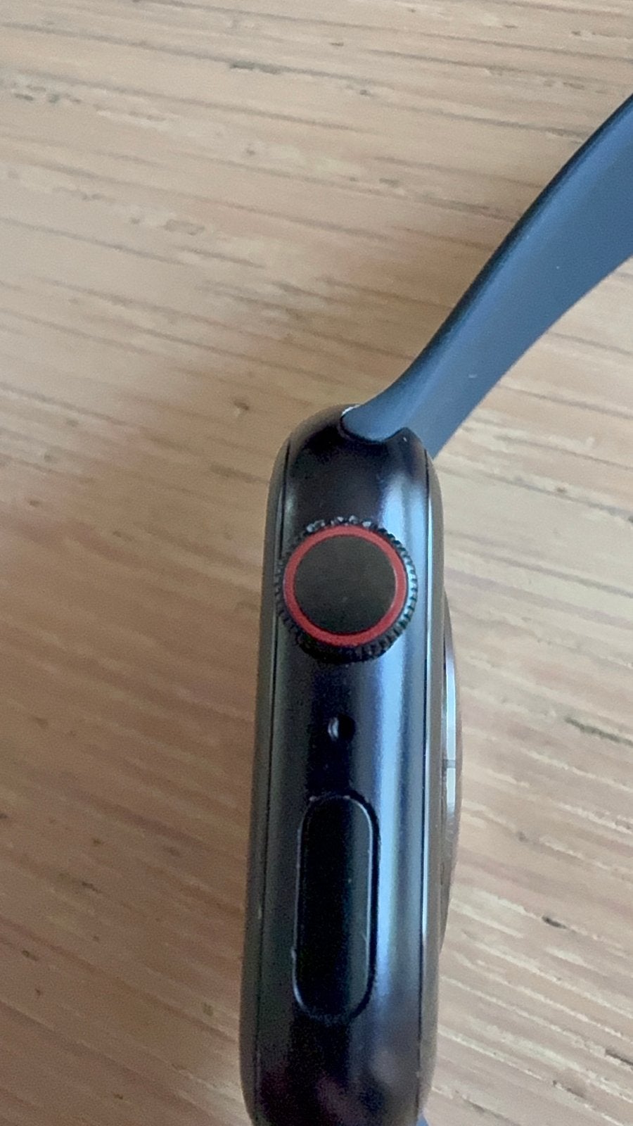 Foto 4 van Apple Watch Series 8 Midnight Aluminium 45mm + Milanese Band
