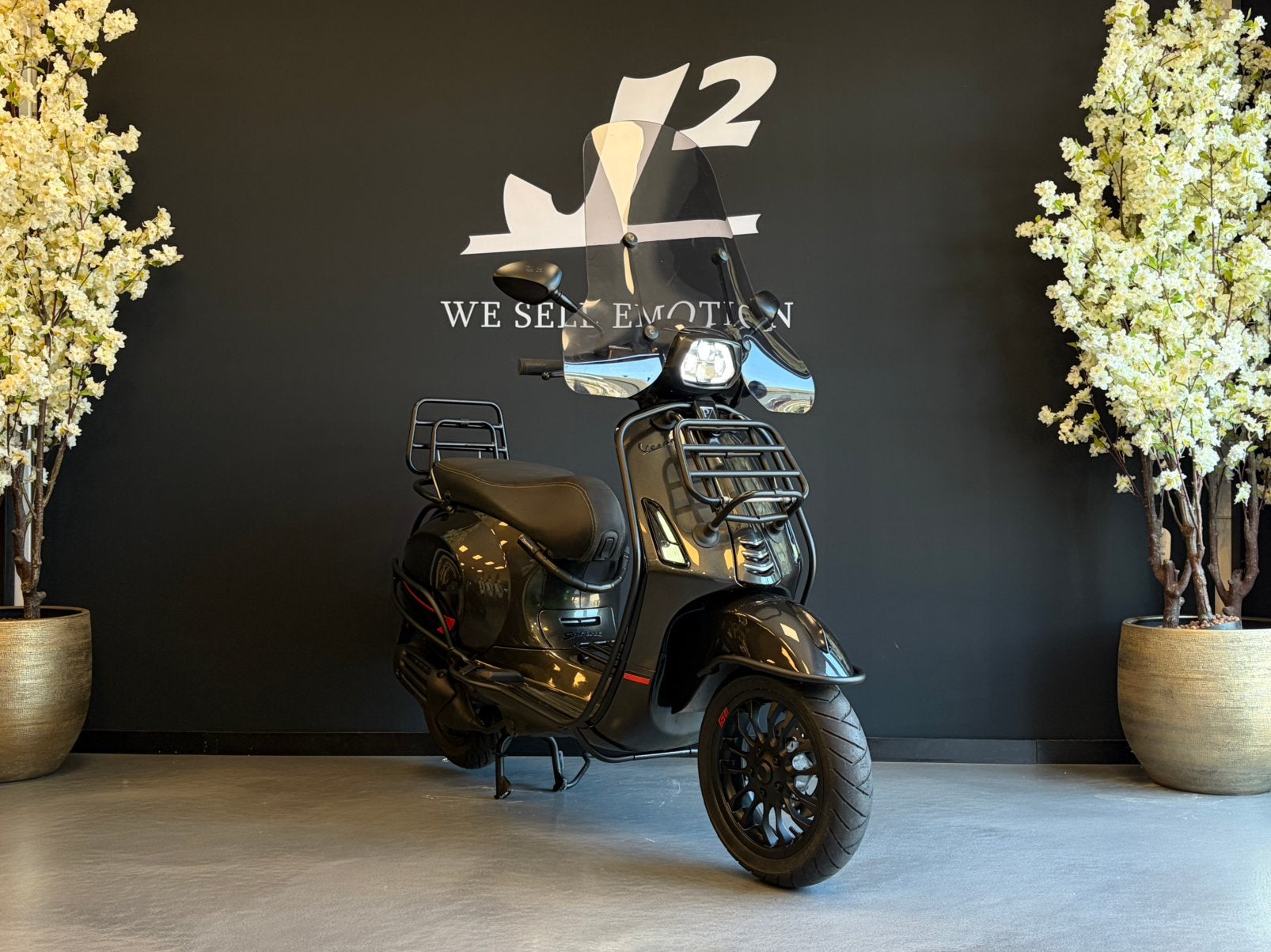 Vespa Sprint | Agaat Grijs | Brom | 2020 | 3490 km