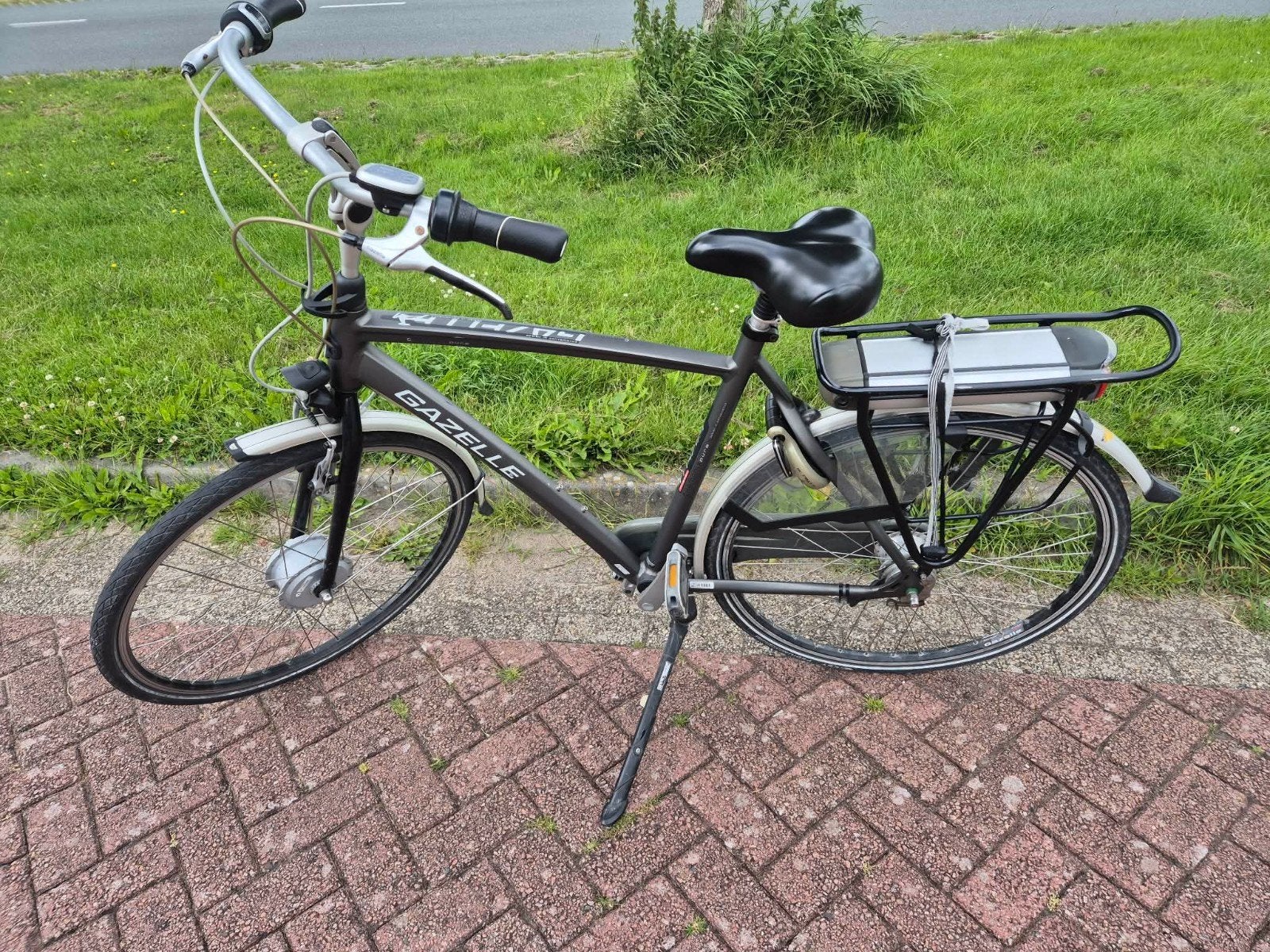 Gazelle Chamonix Pure Innergy
H57, Ophalen, Zo goed als nieuw, 50 km per accu of meer, 55 tot 59 cm