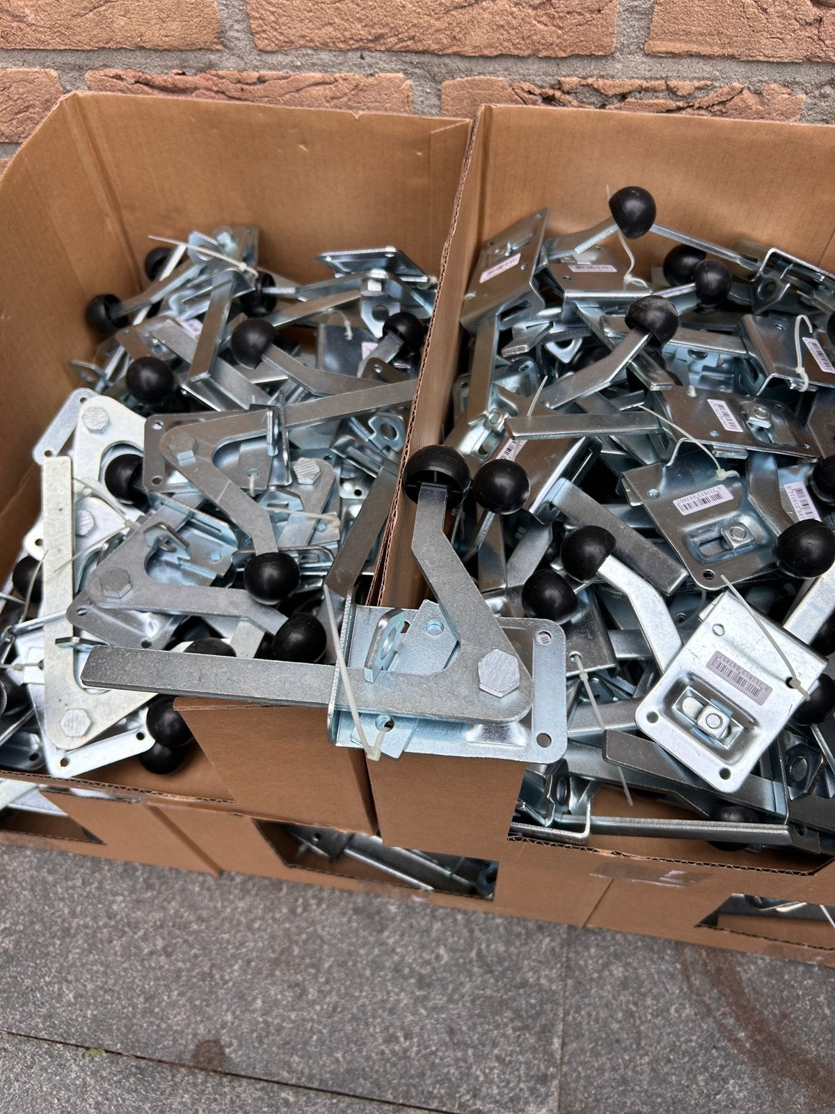 PARTIJ !!! 195x Nieuwe Tuinheksluiting Verzinkt (80x55mm), Ophalen, Nieuw, 50 tot 100 mm, Overige typen