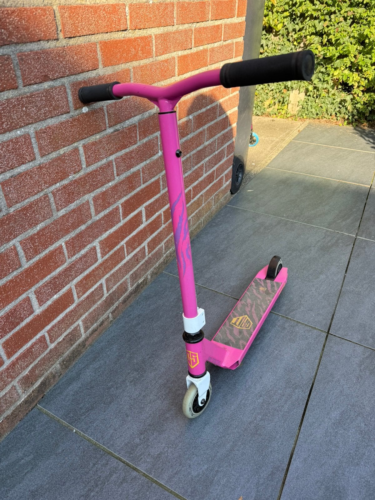 Stuntstep roze, Fietsen en Brommers, Ophalen, Gebruikt, Gewone step
