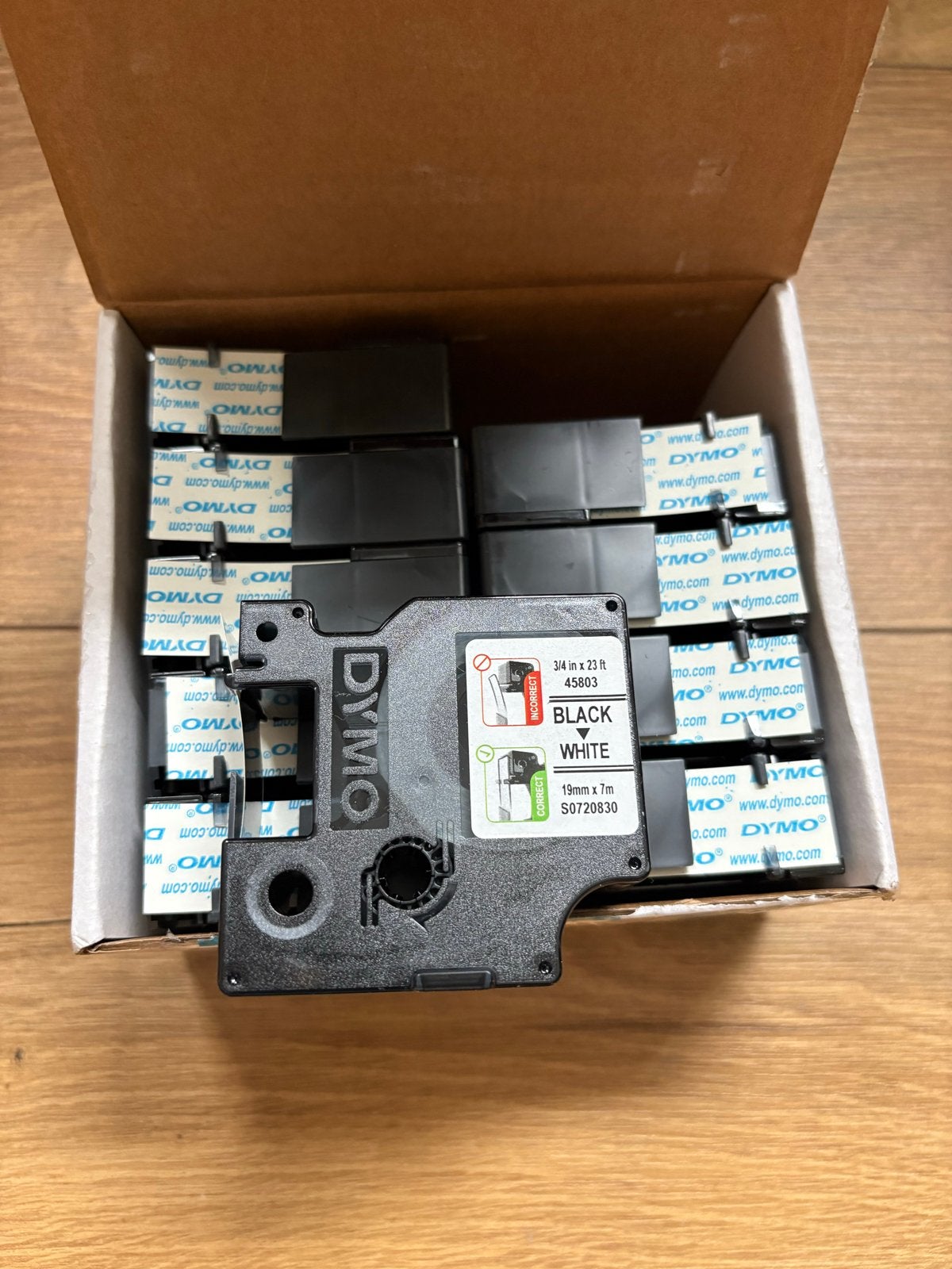 Dymo D1 Label Tape 19mm Zwart op Wit - 10 stuks, Computers en Software, Labelprinters, Ophalen of Verzenden, Nieuw, Etiket