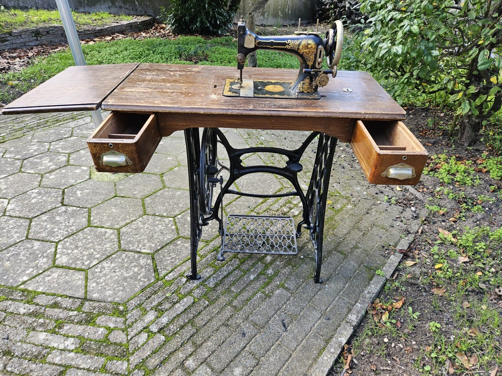 Antieke Naaimachine 'Royale' met Houten Tafel, Antiek en Kunst, Ophalen