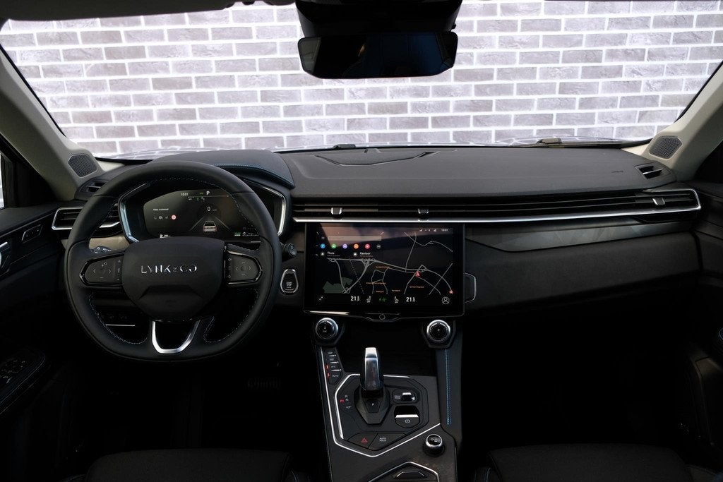 Lynk & Co 01 1.5 Plug-in Hybrid | PHEV | Black Pack | All-Se, Auto's, Lynk & Co, Stof, Bedrijf, 1854 kg, Hybride Elektrisch/Benzine