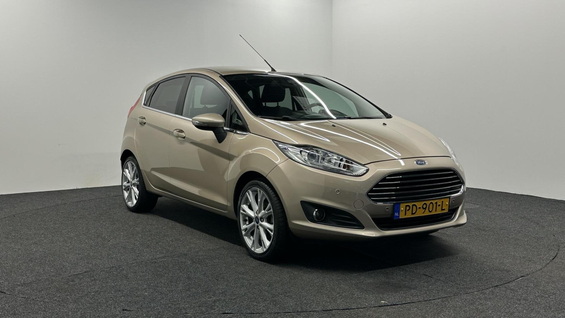 Ford Fiesta 1.0 EcoBoost Titanium 92000 KM NAVI CRUISE LM EC, Auto's, Voorwielaandrijving, 23 km/l, Origineel Nederlands, Bedrijf