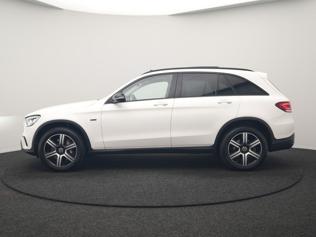 Mercedes-Benz GLC 300e 4MATIC Advantage PHEV 313pk Dealer O., Auto's, Mercedes-Benz, Automaat, Gebruikt, Zwart, 4 cilinders