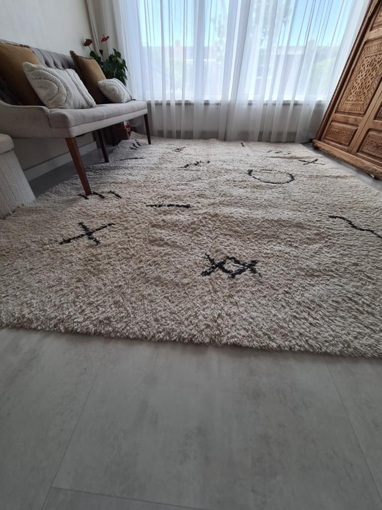 te koop mooie vloerkleed, Gebruikt, Wit, 200 cm of meer, Ophalen of Verzenden