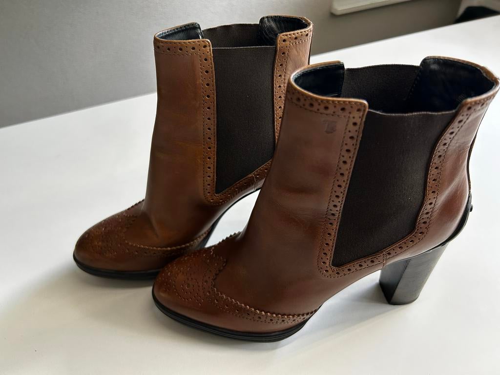 Tod's Bruine Leren Enkellaarzen met Hak, Ophalen of Verzenden, Zo goed als nieuw, Bruin, Lage of Enkellaarzen