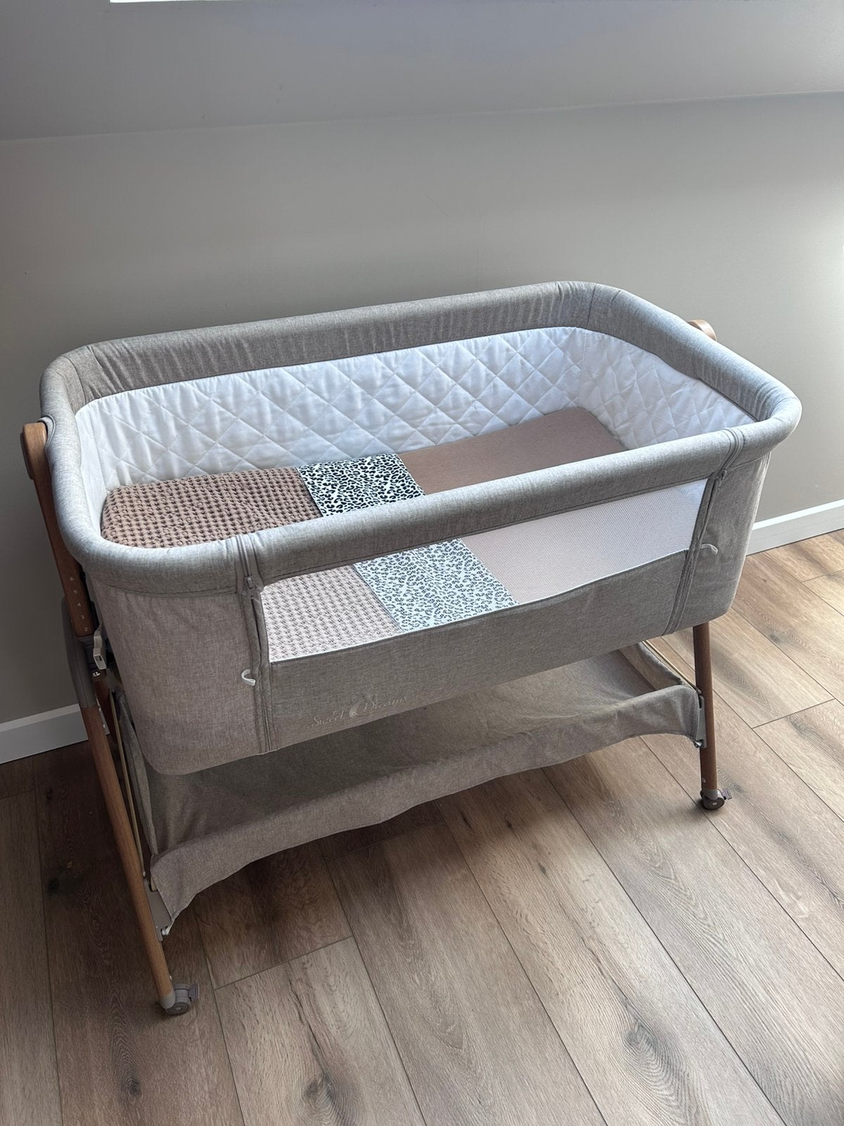 Chipolino Co-Sleeper (eventueel incl. matras), Ophalen, Zo goed als nieuw, Ledikant