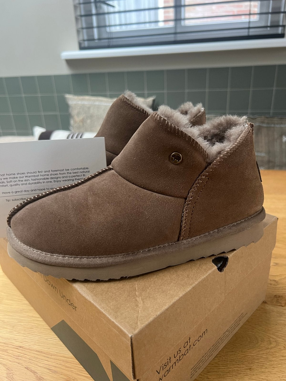 Warmbat pantoffels maat 37 - 4 weken gedragen, Verzenden, Gedragen, Bruin, Pantoffels of Sloffen