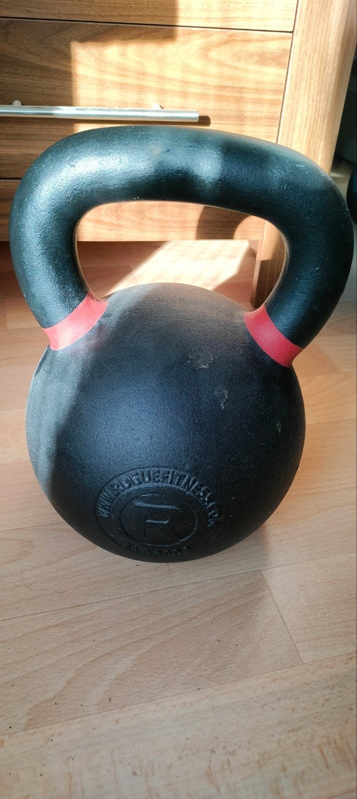 Kettlebell 28 kg - Ideaal voor krachttraining, Sport en Fitness, Fitnessmaterialen, Ophalen, Gebruikt, Benen, Kettlebell