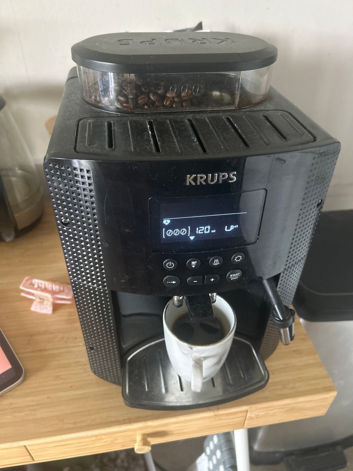 Krups volautomatische espressomachine, Witgoed en Apparatuur, Koffiezetapparaten, Ophalen, Afneembaar waterreservoir, Gebruikt