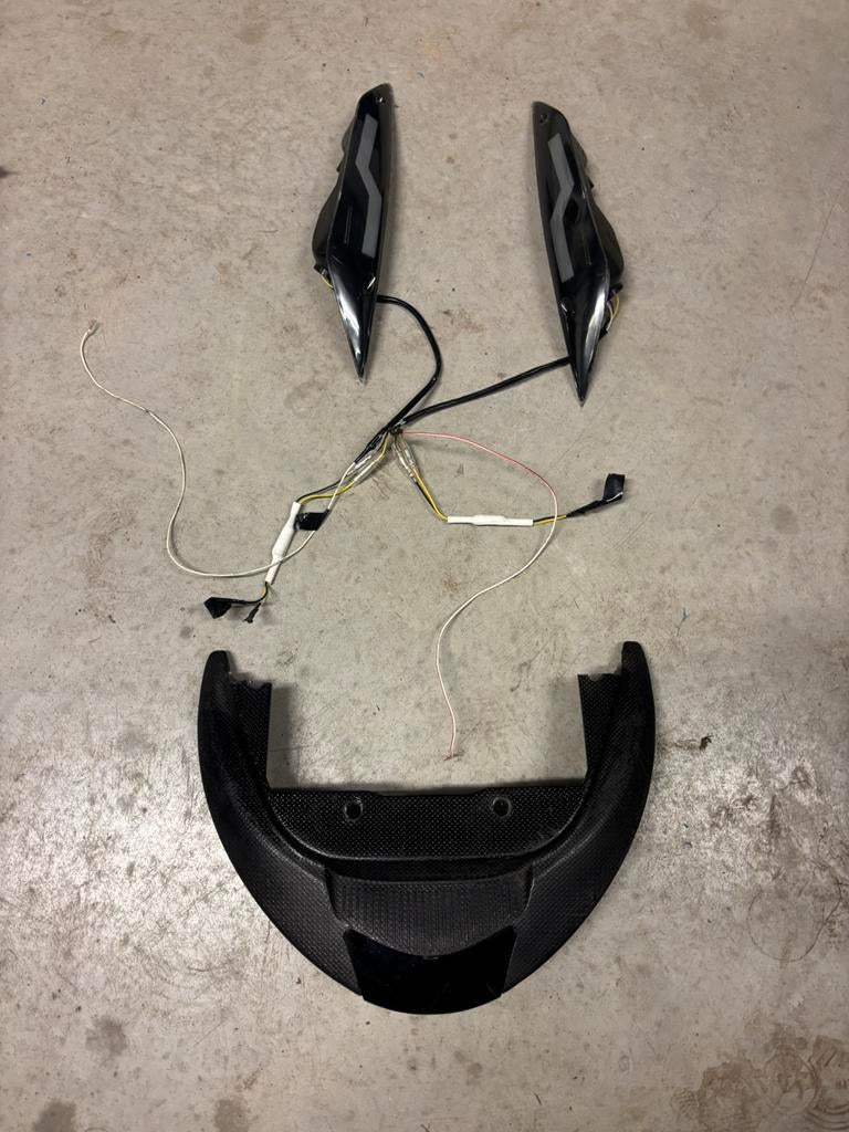 Piaggio zip alpha ledjes + spoiler, Ophalen