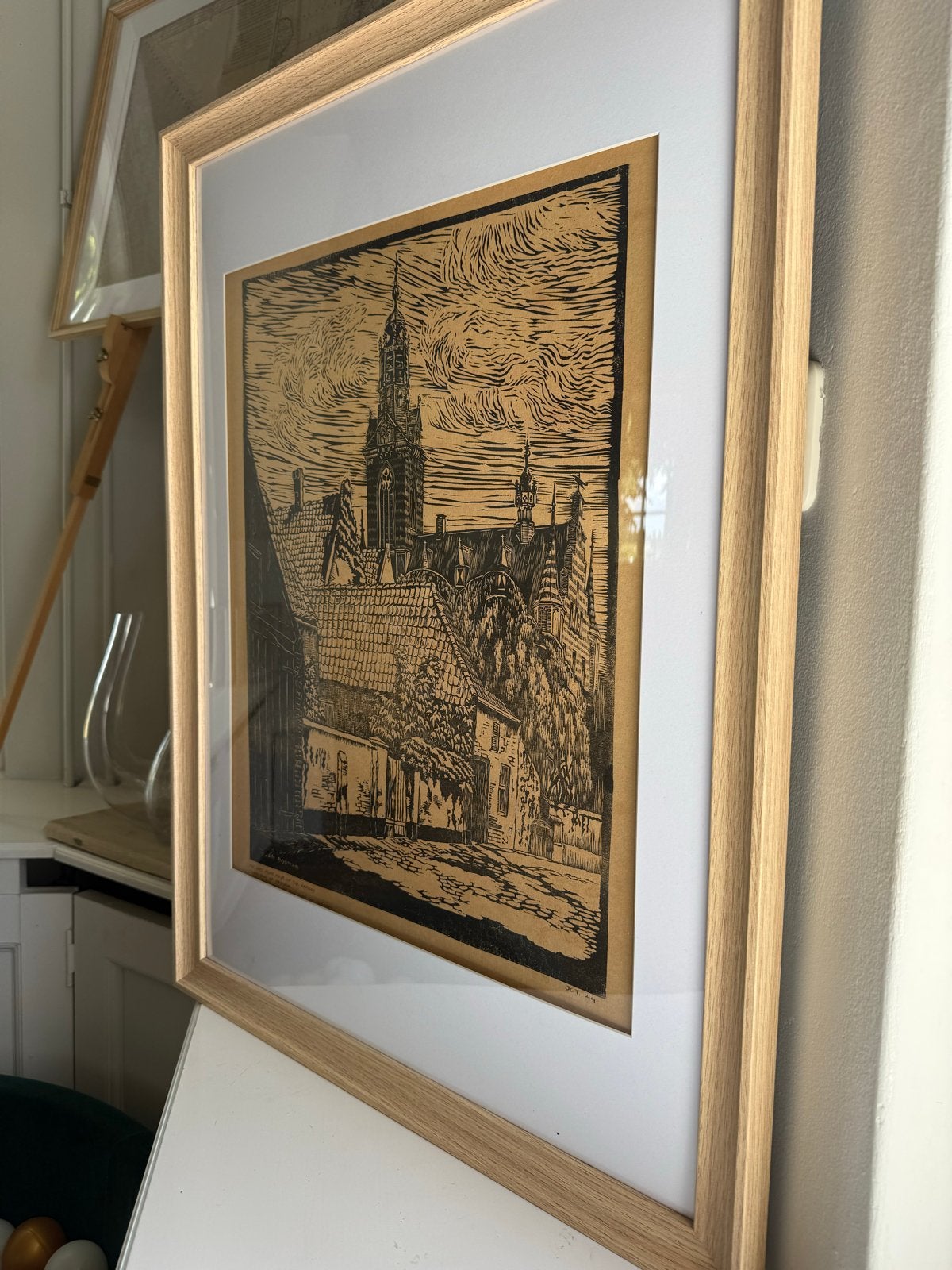 Jan Bouman - Het stadhuis van Heusden (1944), Antiek en Kunst, Kunst | Etsen en Gravures, Houtsnede, Gesigneerd, Stadsgezicht