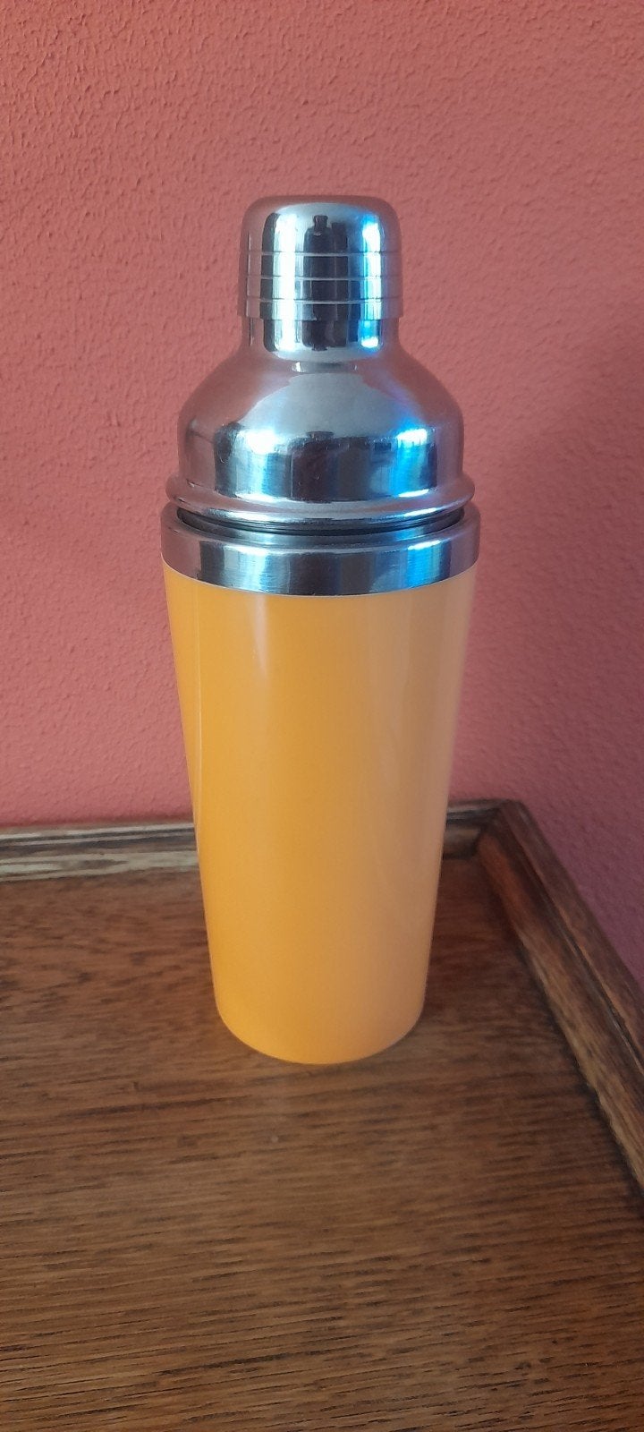 Cocktailshaker RVS met oranje kunststof omhulsel, Ophalen of Verzenden, Metaal, Overige merken, Oranje