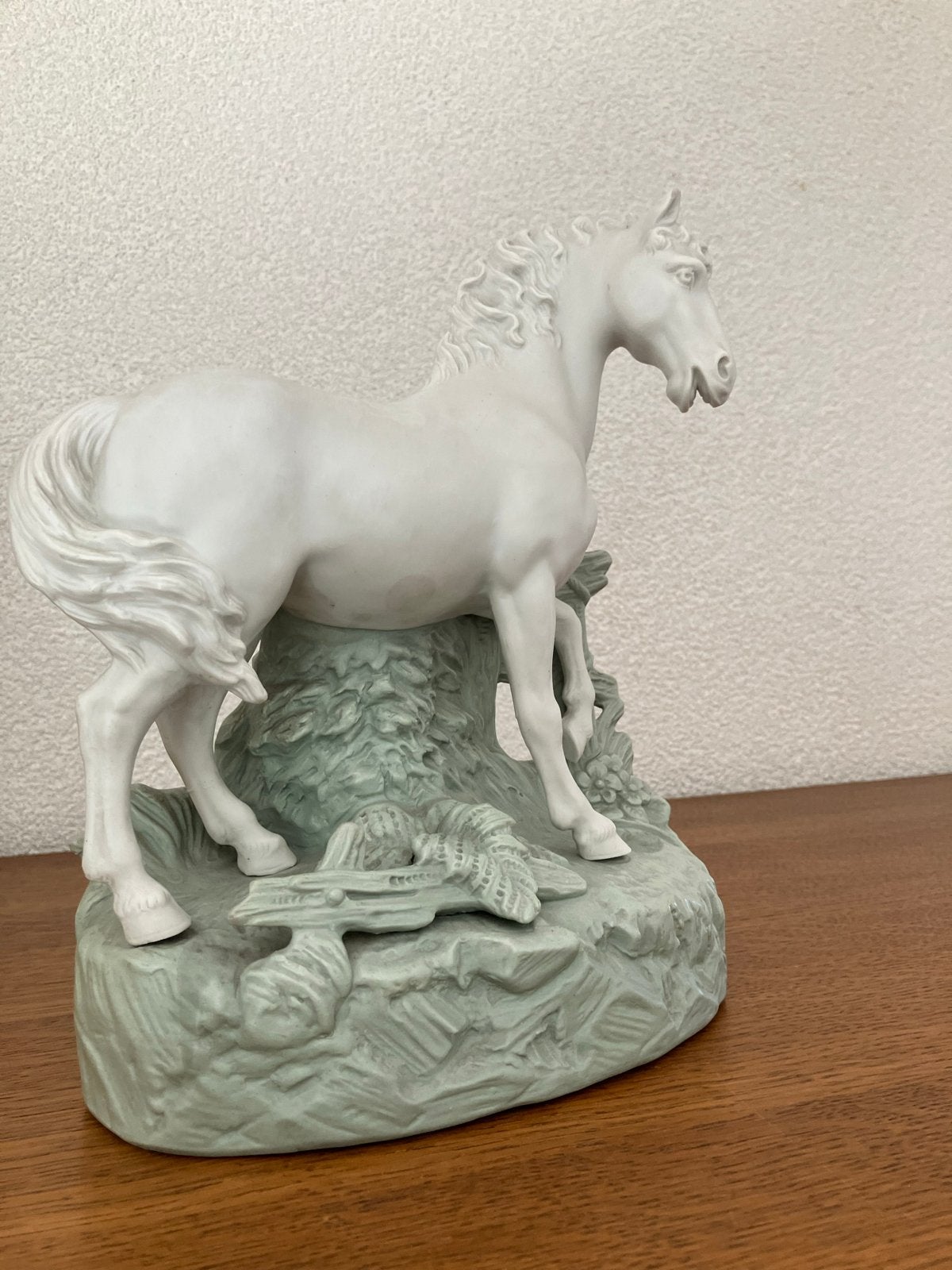 Prachtig wit paardenbeeld op sokkel, Ophalen of Verzenden, Zo goed als nieuw, Dier