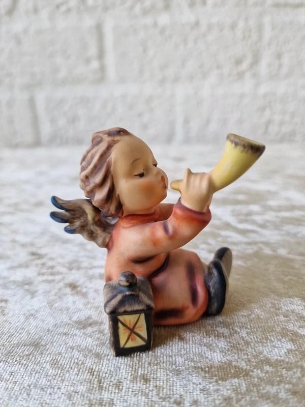 Goebel Hummel HUM 359 Tuneful Angel Vintage, Verzamelen, Beelden en Beeldjes, Ophalen of Verzenden, Zo goed als nieuw, Hummel