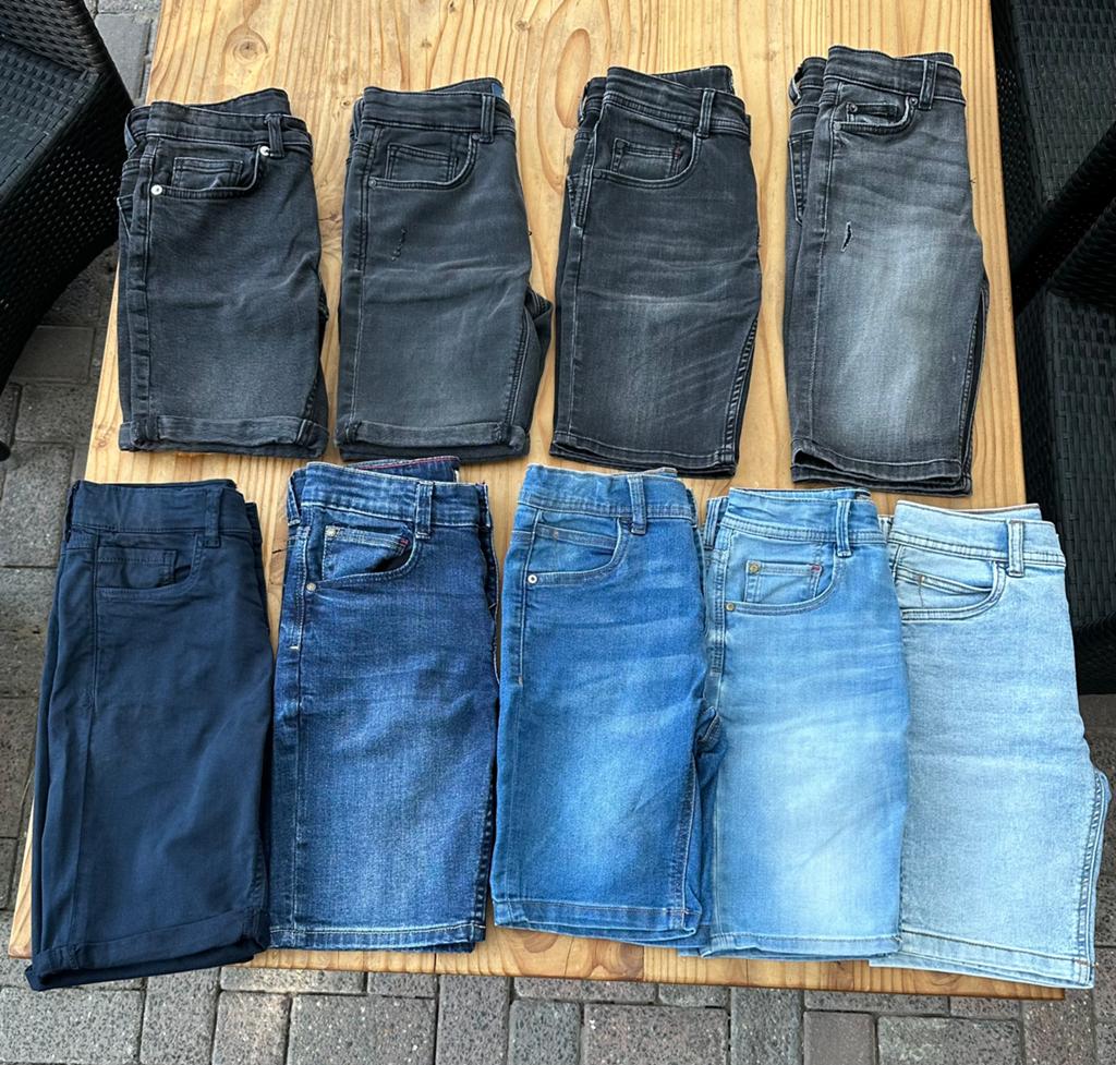 Jongens korte broeken maat 146, Ophalen of Verzenden, Zo goed als nieuw, Maat 146