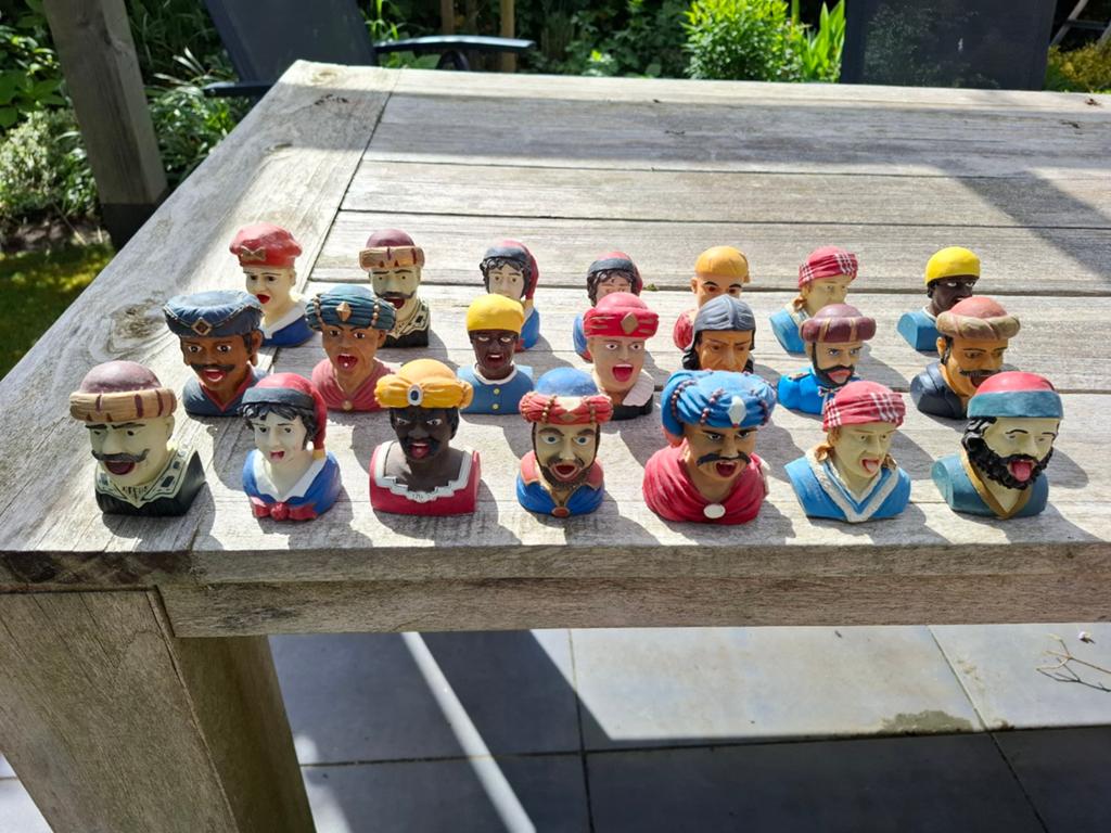 Beeldjes van gapers 21 stuks, Ophalen